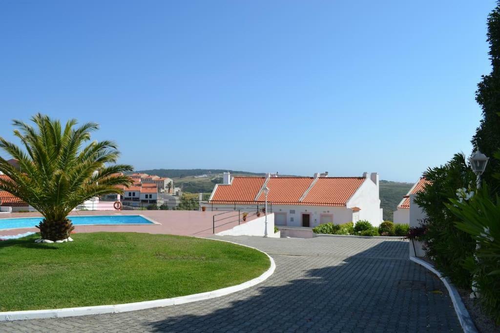 Coral Villa Ерісейра Екстер'єр фото